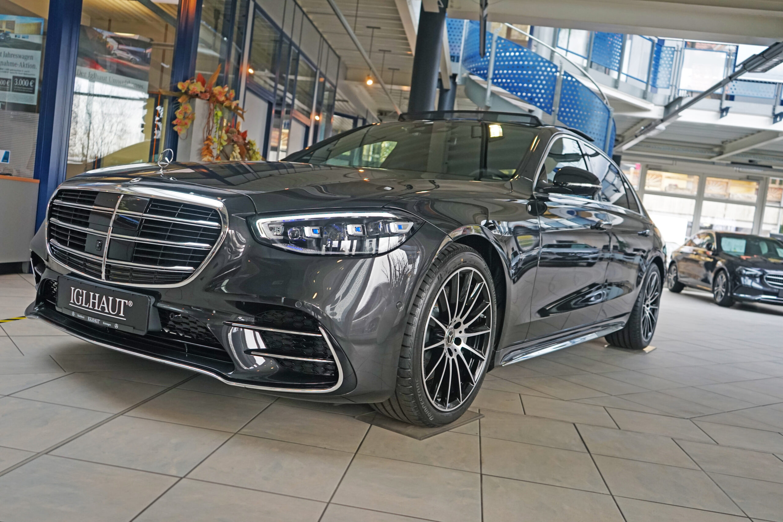 Mercedes Benz Schauraum